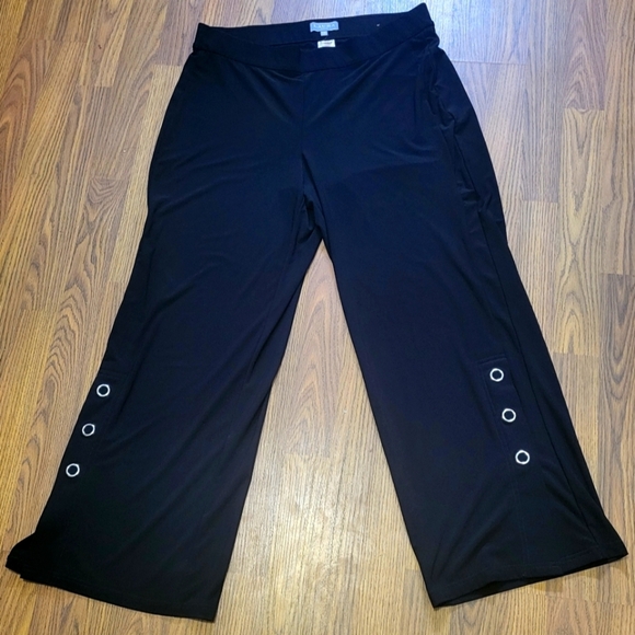 Laura Plus 1x Stretch Leggings – Size Large (32” Waist) – Comfy & Flexible Fit - Picture 1 of 9